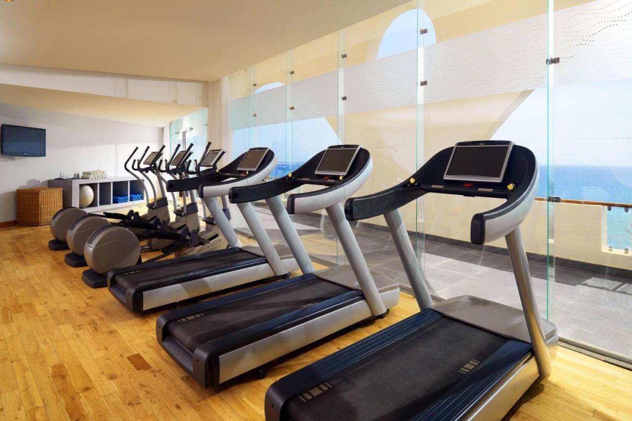 Retac Qunay Dahab Resort & Spa Kültér fotó Treadmills in a gym